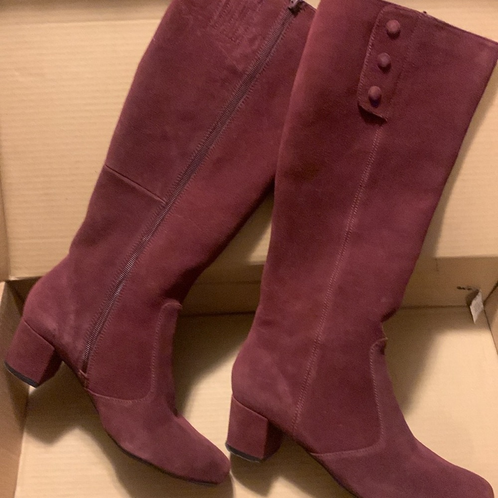 Eddie Bauer Suede Boots